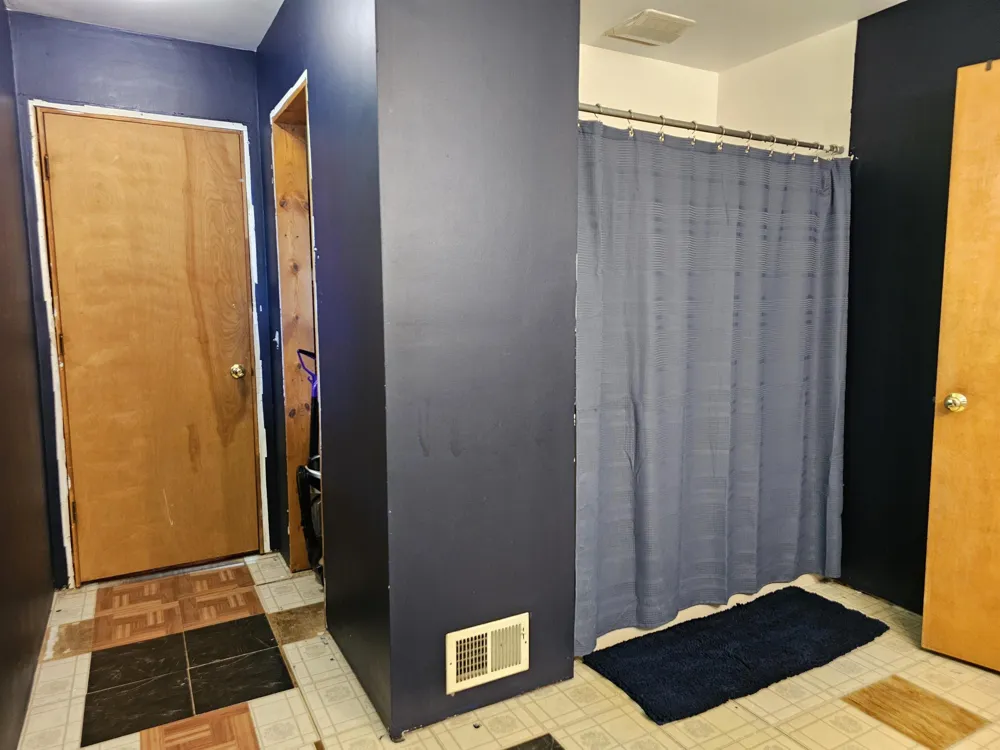 3208 W Bath Road Perry City, MI 48872
