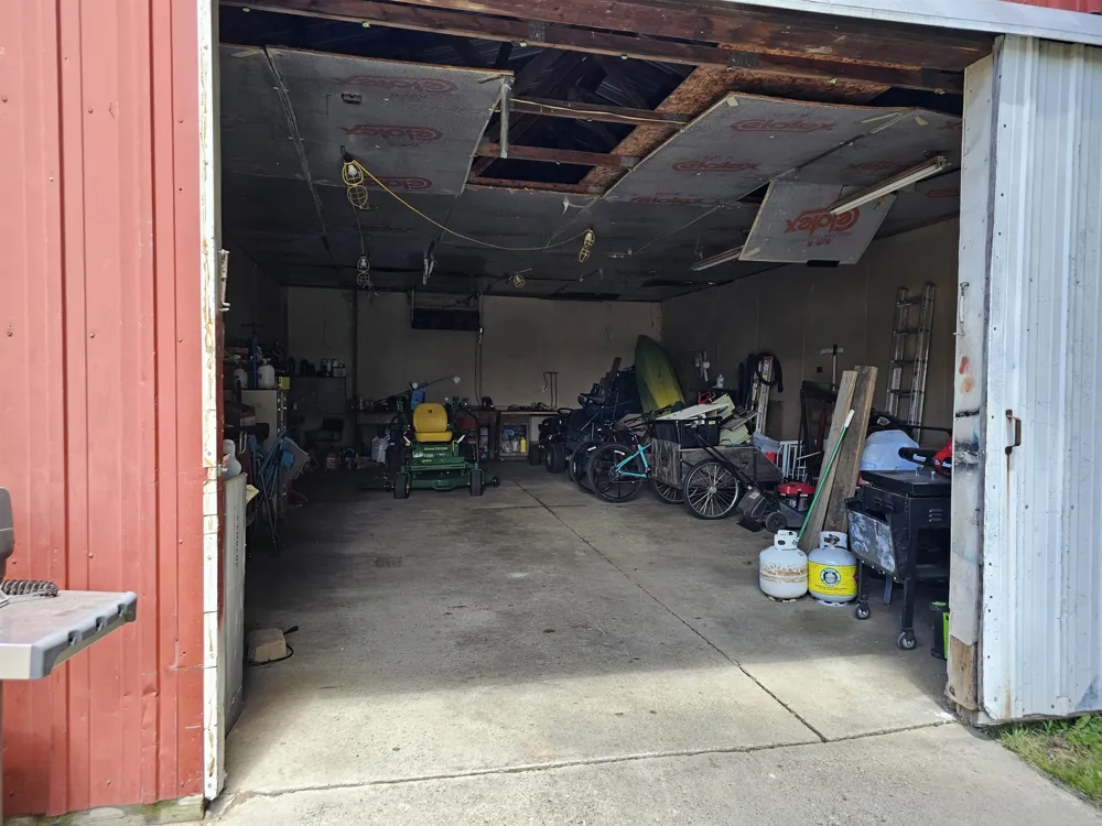 3208 W Bath Road Perry City, MI 48872