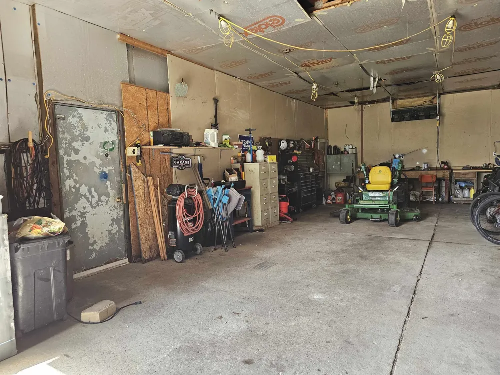 3208 W Bath Road Perry City, MI 48872