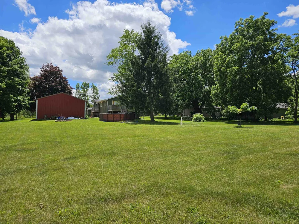 3208 W Bath Road Perry City, MI 48872