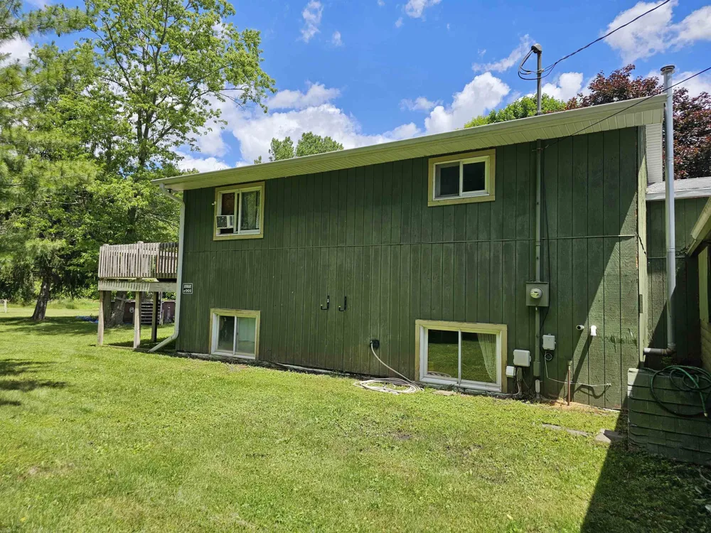 3208 W Bath Road Perry City, MI 48872