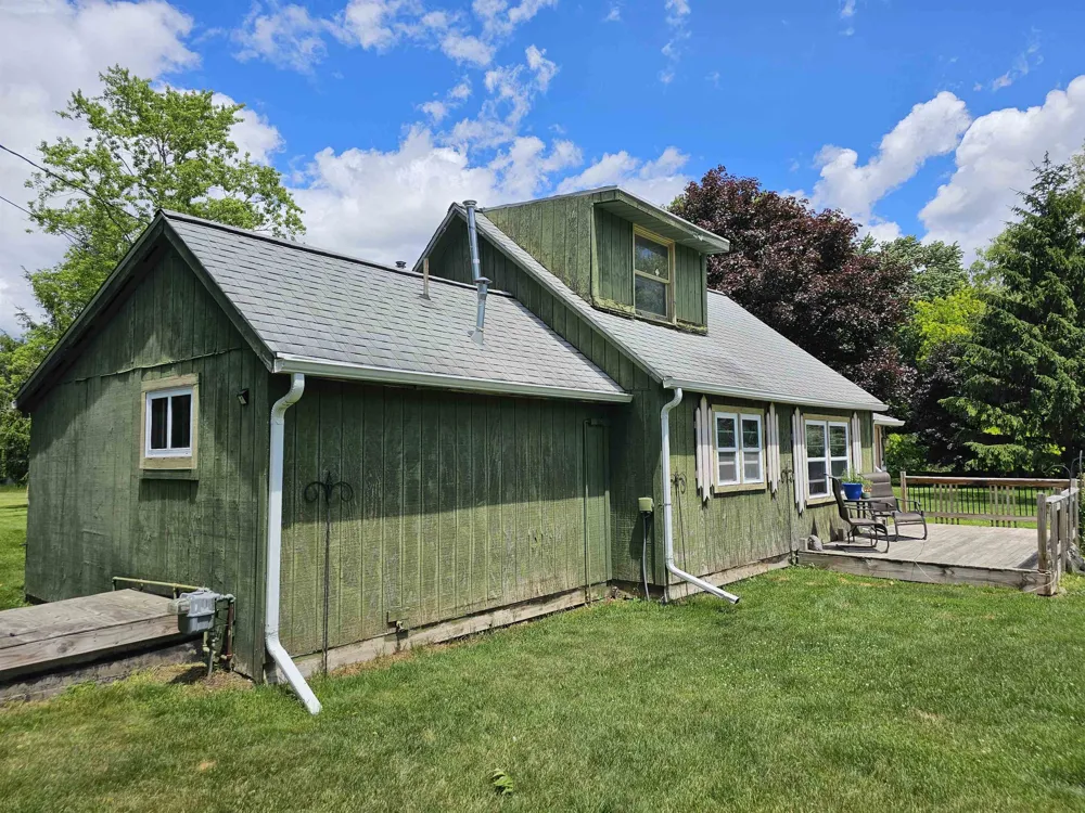 3208 W Bath Road Perry City, MI 48872