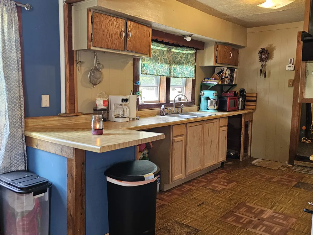 3208 W Bath Road Perry City, MI 48872