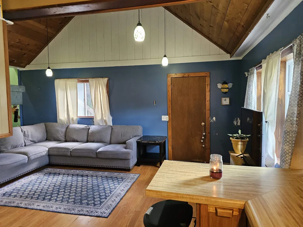 3208 W Bath Road Perry City, MI 48872