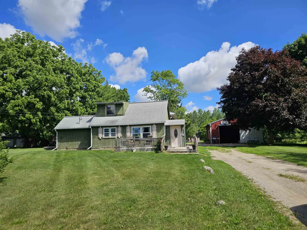 3208 W Bath Road Perry City, MI 48872