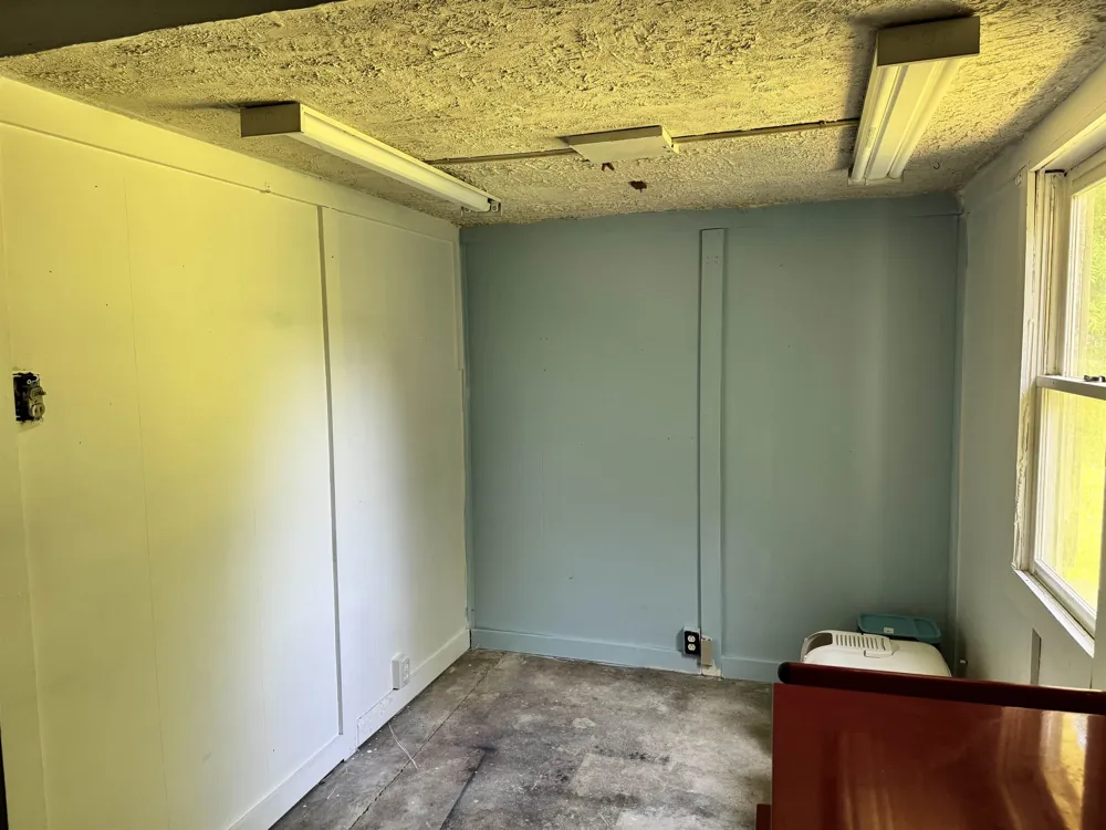 3208 W Bath Road Perry City, MI 48872