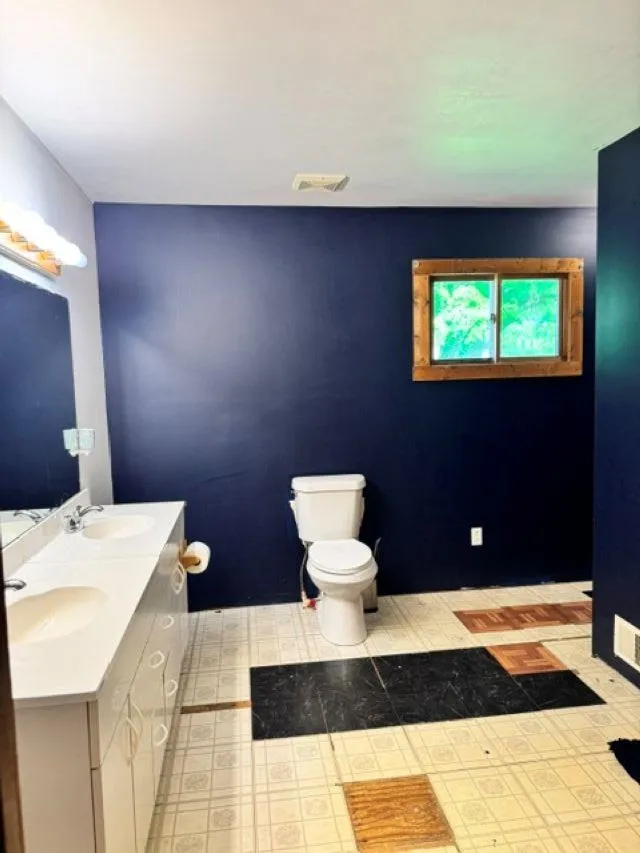3208 W Bath Road Perry City, MI 48872