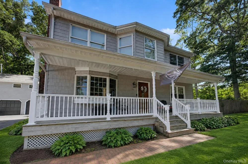 20 Richmond Boulevard Lake Grove, NY 11755