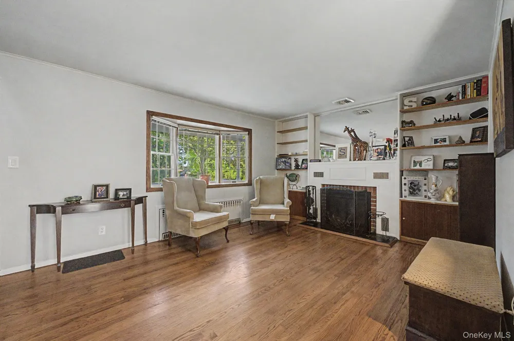 20 Richmond Boulevard Lake Grove, NY 11755