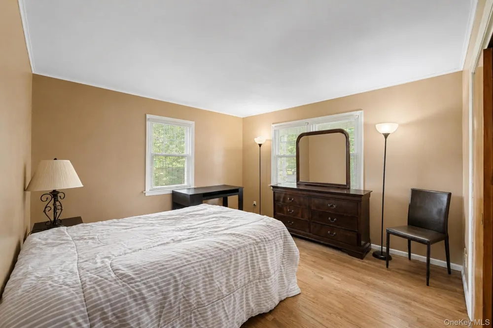 20 Richmond Boulevard Lake Grove, NY 11755