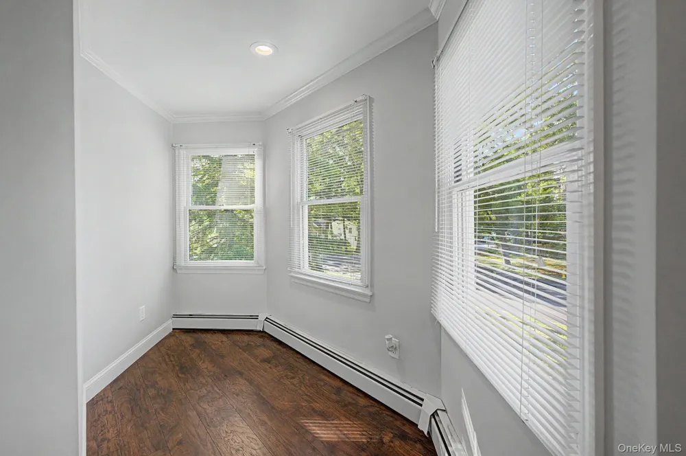 20 Richmond Boulevard Lake Grove, NY 11755