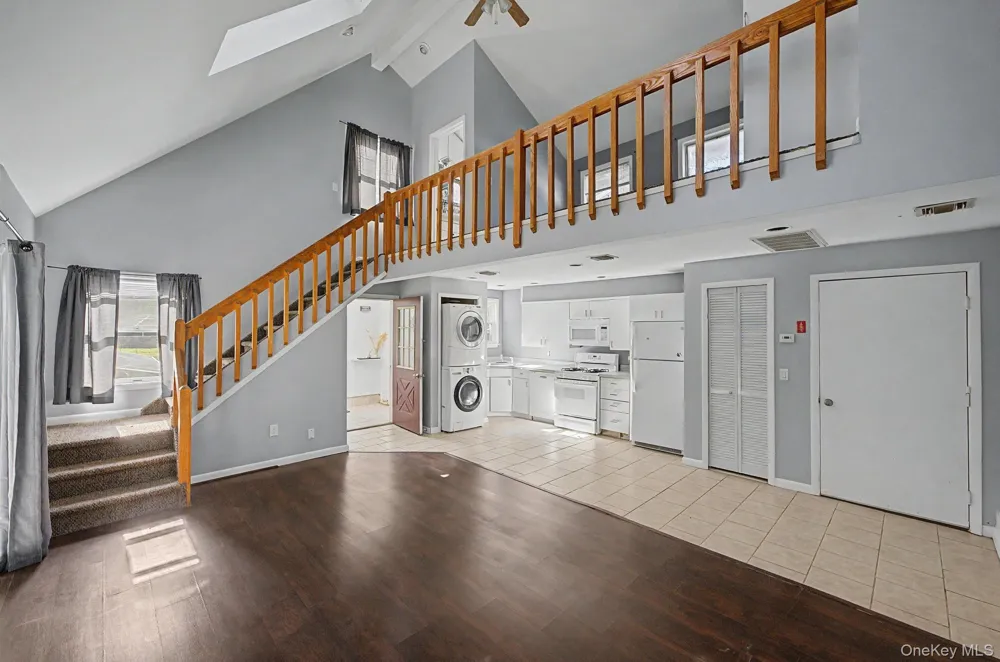 20 Richmond Boulevard Lake Grove, NY 11755