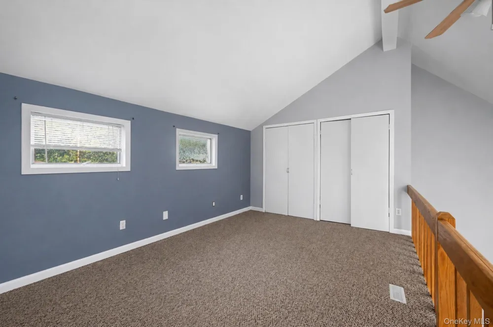 20 Richmond Boulevard Lake Grove, NY 11755