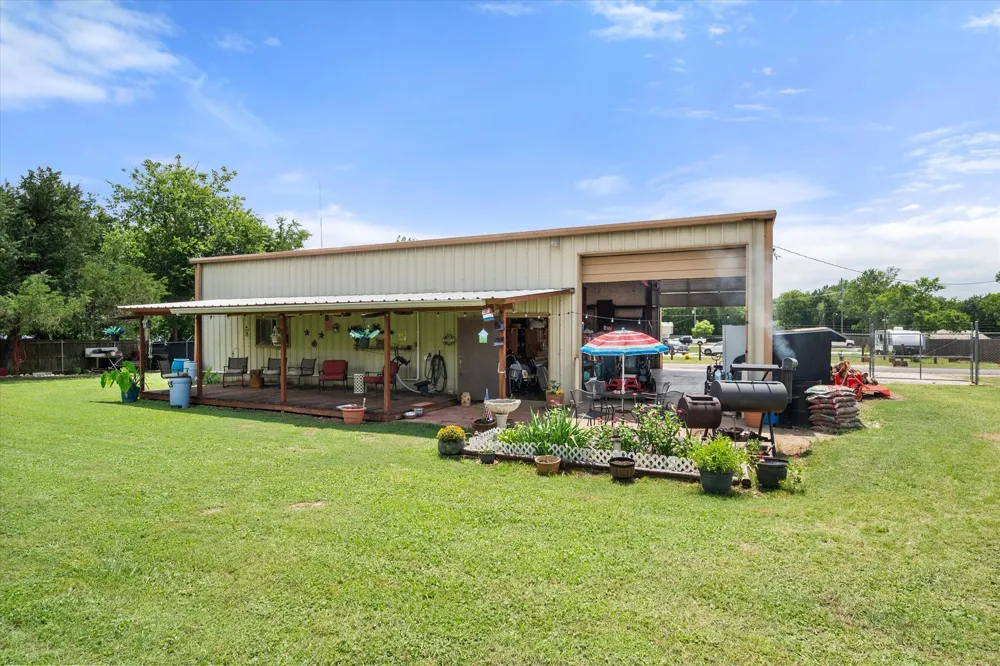 112 LOVE STREET Fairfield, TX 75840