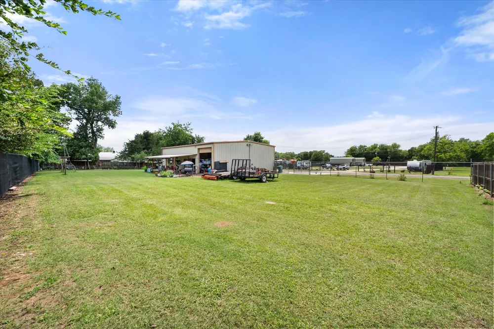 112 LOVE STREET Fairfield, TX 75840