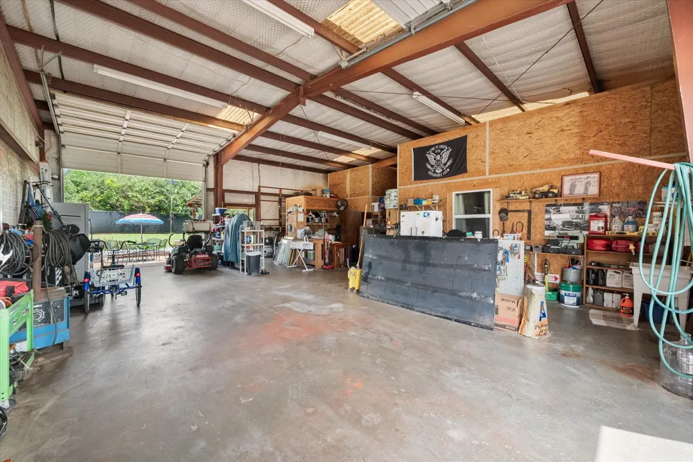 112 LOVE STREET Fairfield, TX 75840