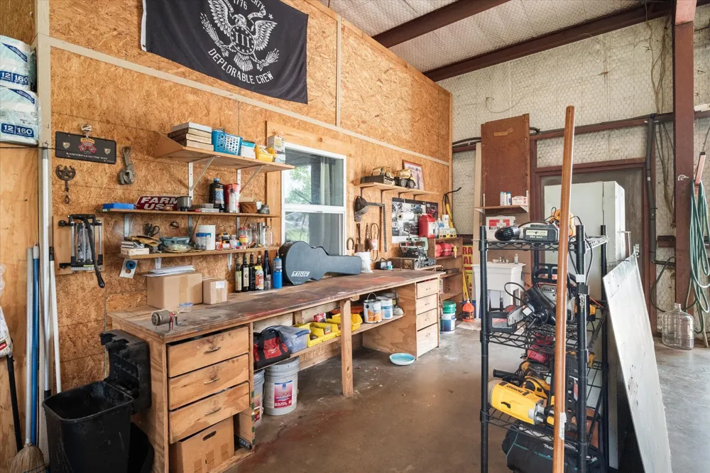 112 LOVE STREET Fairfield, TX 75840