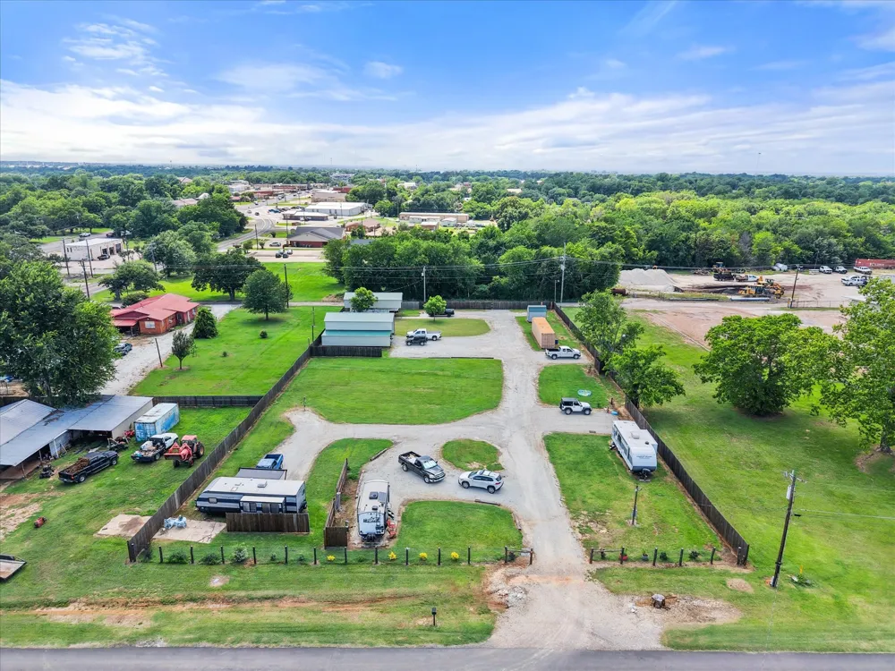 112 LOVE STREET Fairfield, TX 75840