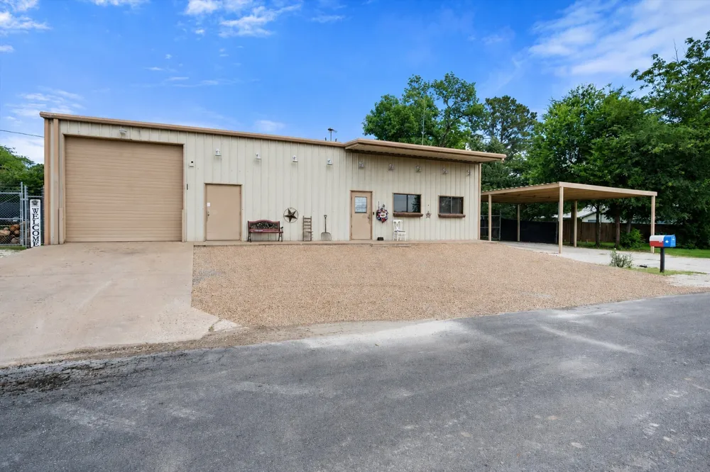 112 LOVE STREET Fairfield, TX 75840