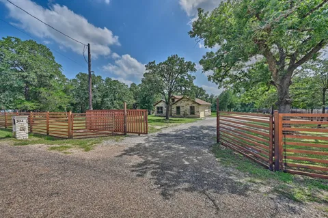 204 Matthew Cove