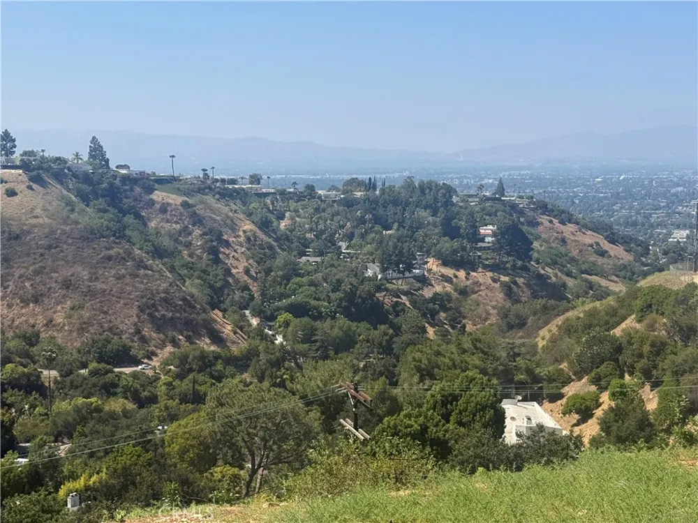 3511 Beverly Glen Boulevard Sherman Oaks, CA 91423