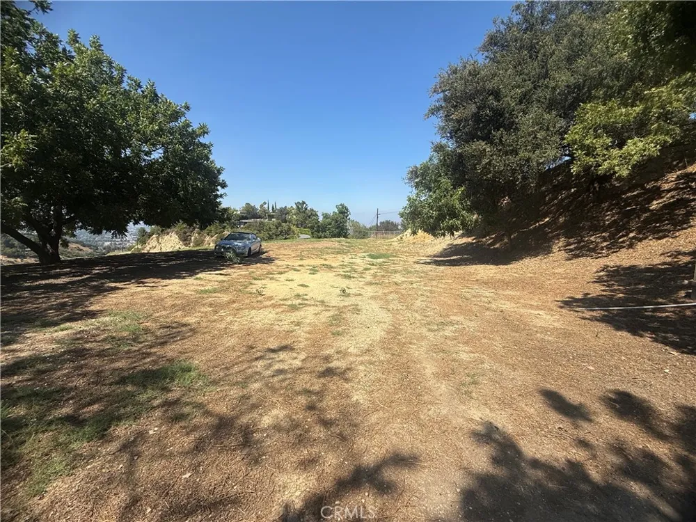 3511 Beverly Glen Boulevard Sherman Oaks, CA 91423