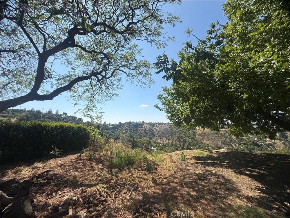 3511 Beverly Glen Boulevard Sherman Oaks, CA 91423