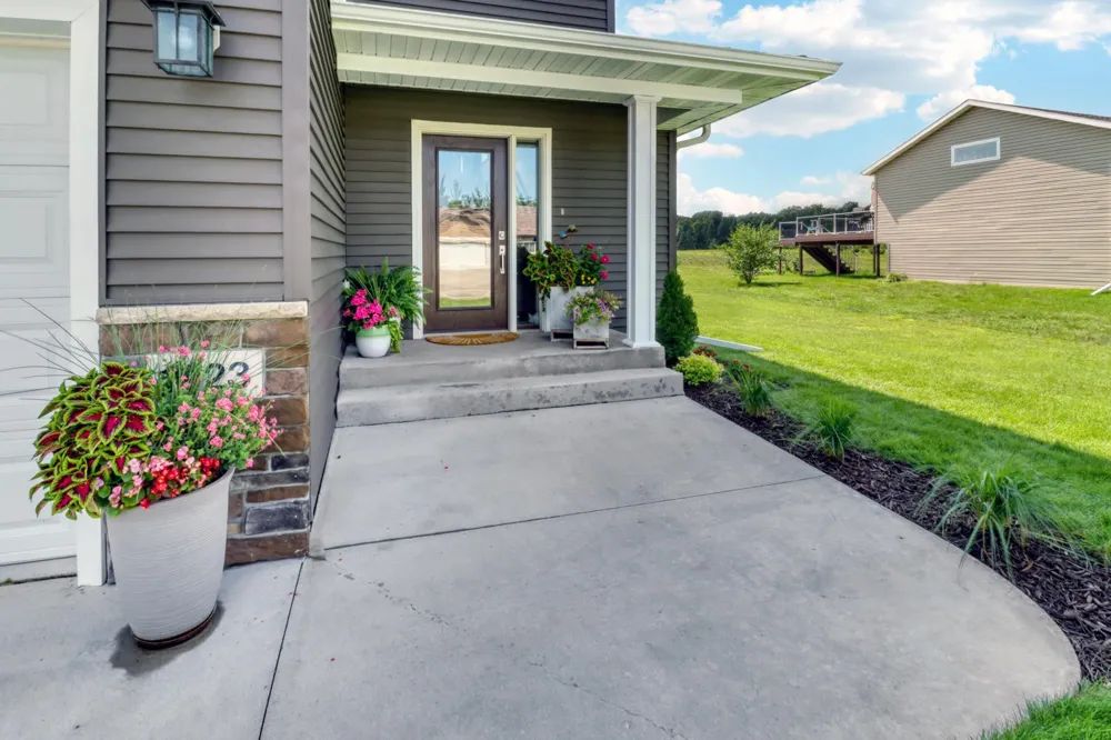 1923 Longview Drive Detroit Lakes, MN 56501
