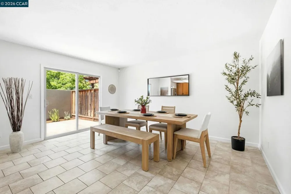 1167 Saint Matthew Pl #102 Concord, CA 94518