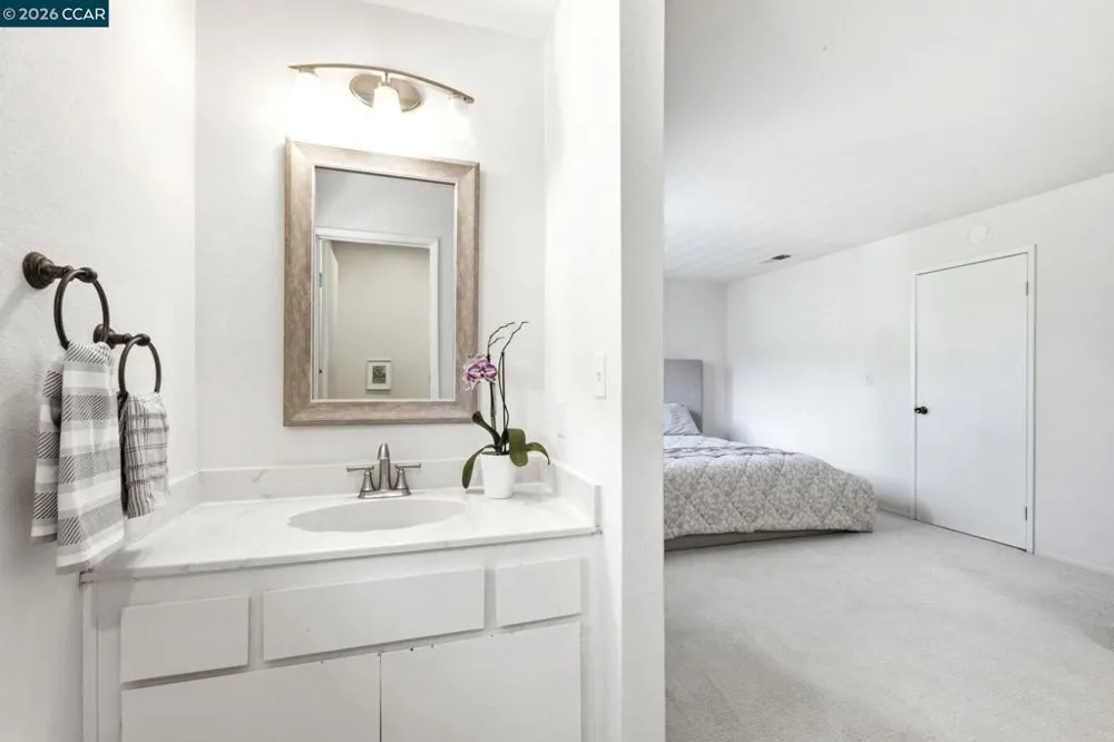 1167 Saint Matthew Pl #102 Concord, CA 94518