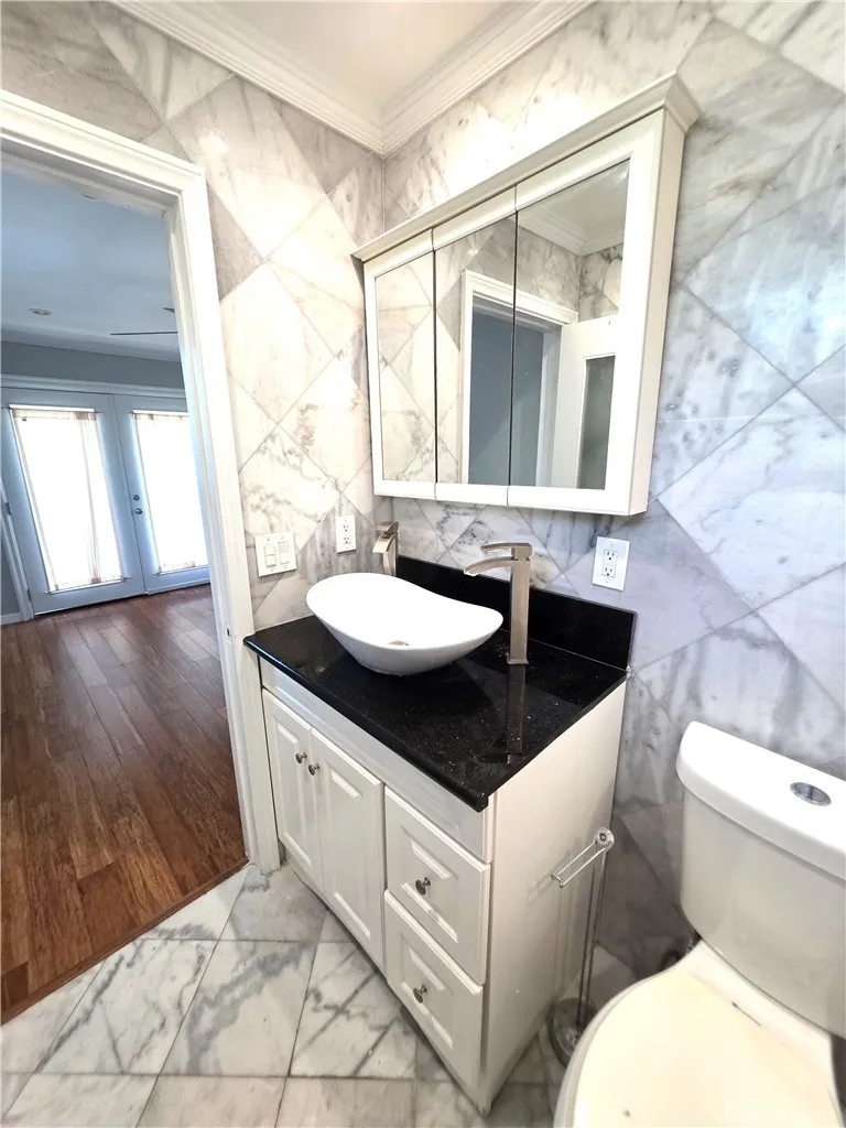 1426 256th Harbor City, CA 90710