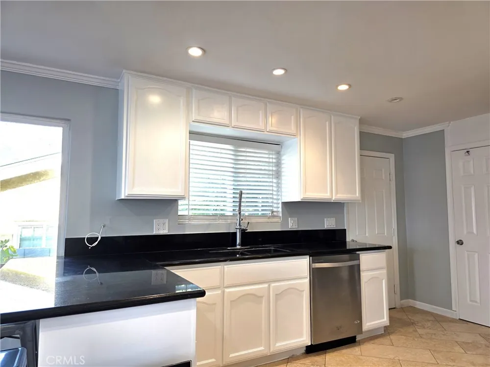1426 256th Harbor City, CA 90710
