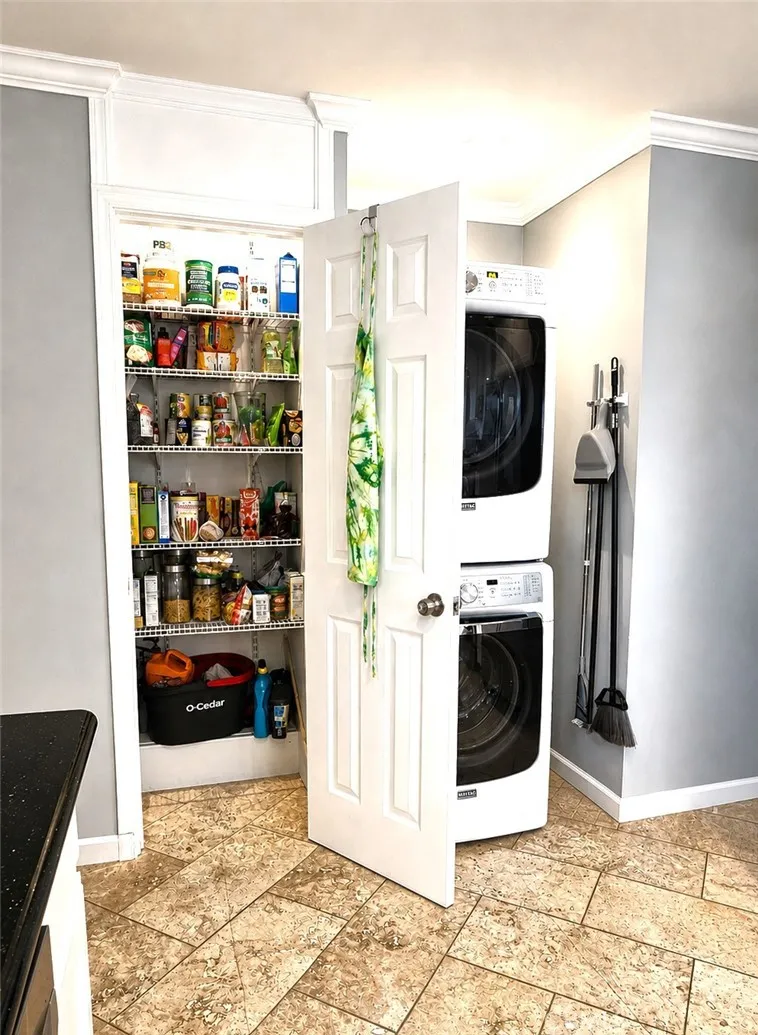 1426 256th Harbor City, CA 90710