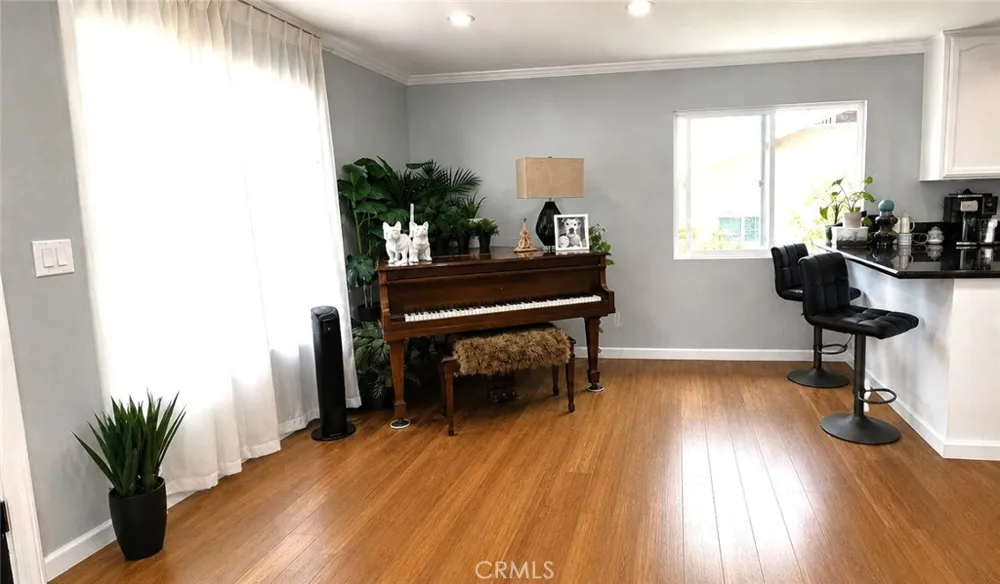 1426 256th Harbor City, CA 90710