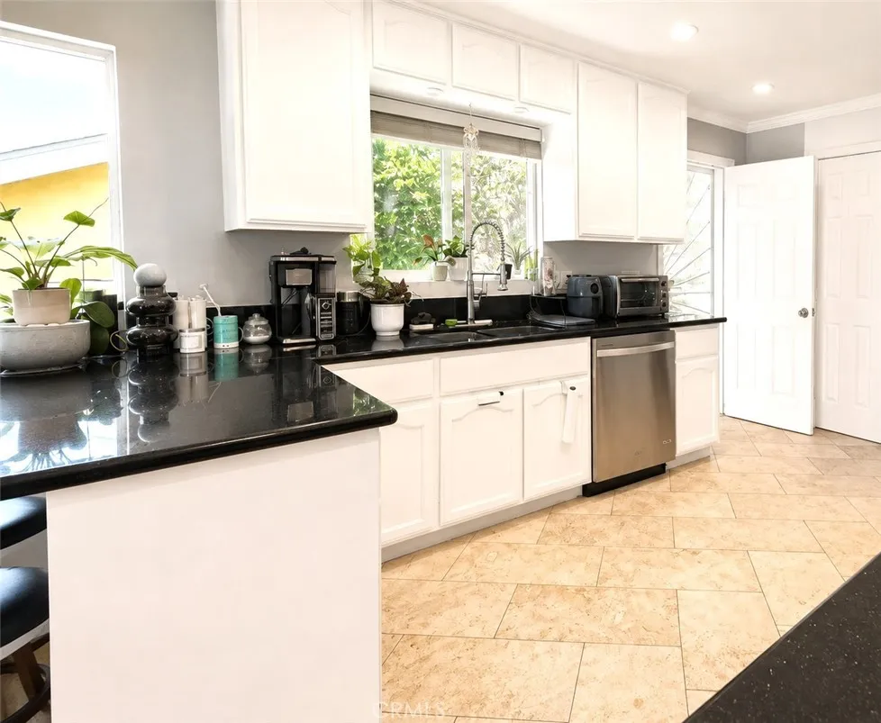 1426 256th Harbor City, CA 90710