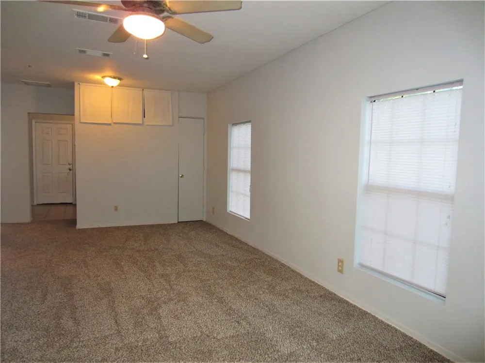 1106 Peak Street Denton, TX 76201