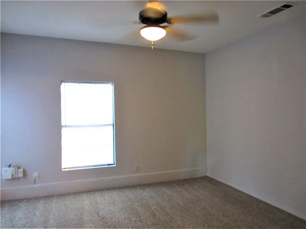 1106 Peak Street Denton, TX 76201