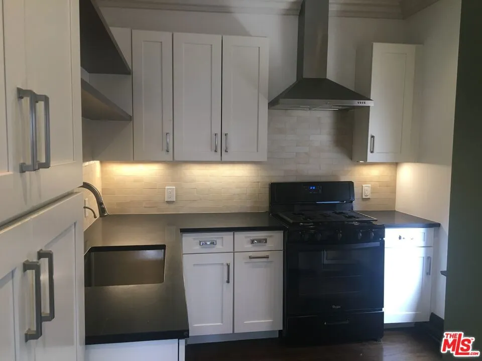 2121 James M Wood Boulevard #201 Los Angeles, CA 90006