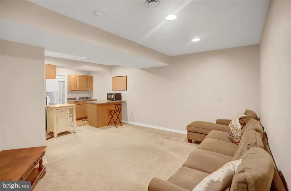 141 QUINCY AVENUE State College, PA 16801