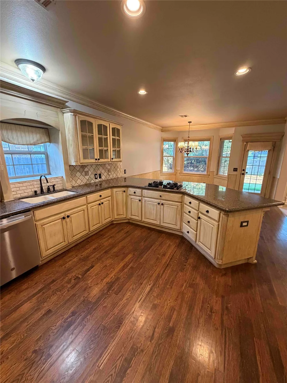 8664 E 103rd Street Tulsa, OK 74133