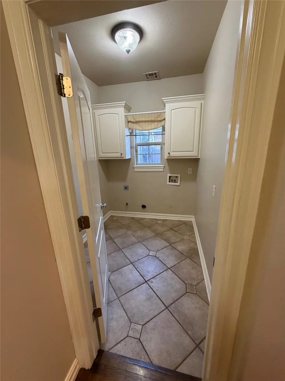 8664 E 103rd Street Tulsa, OK 74133