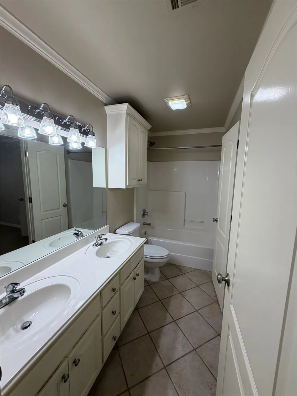 8664 E 103rd Street Tulsa, OK 74133