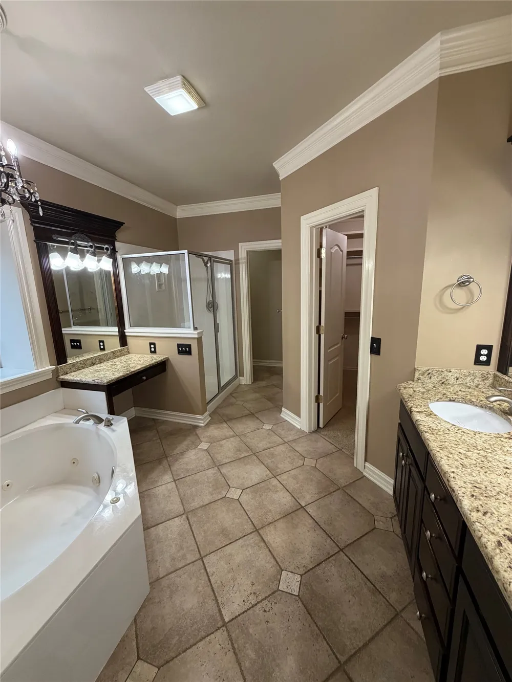 8664 E 103rd Street Tulsa, OK 74133