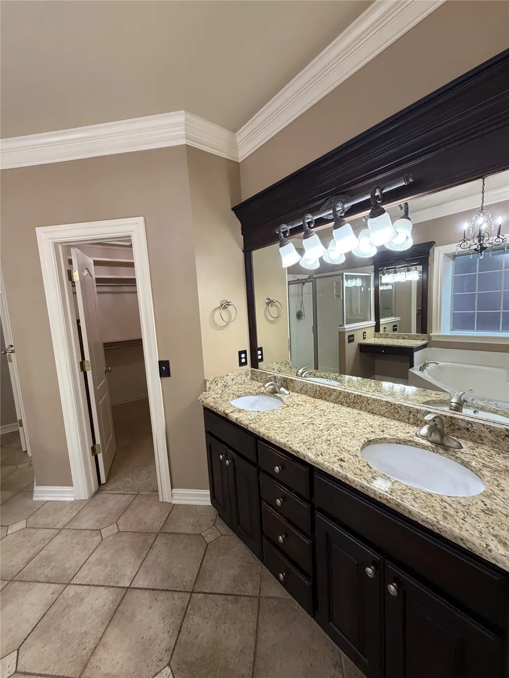 8664 E 103rd Street Tulsa, OK 74133