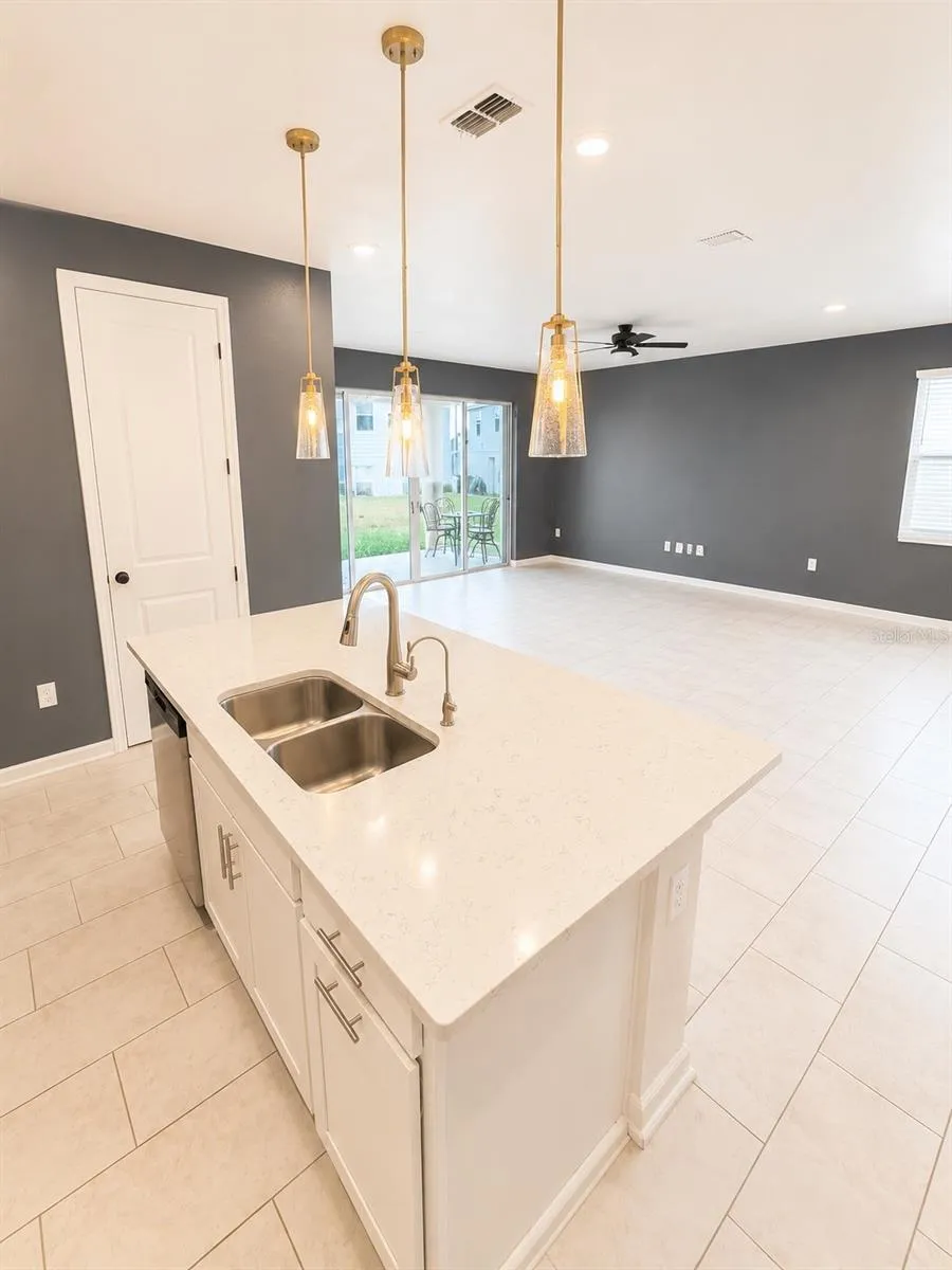 236 HILLCREST DRIVE Dundee, FL 33838