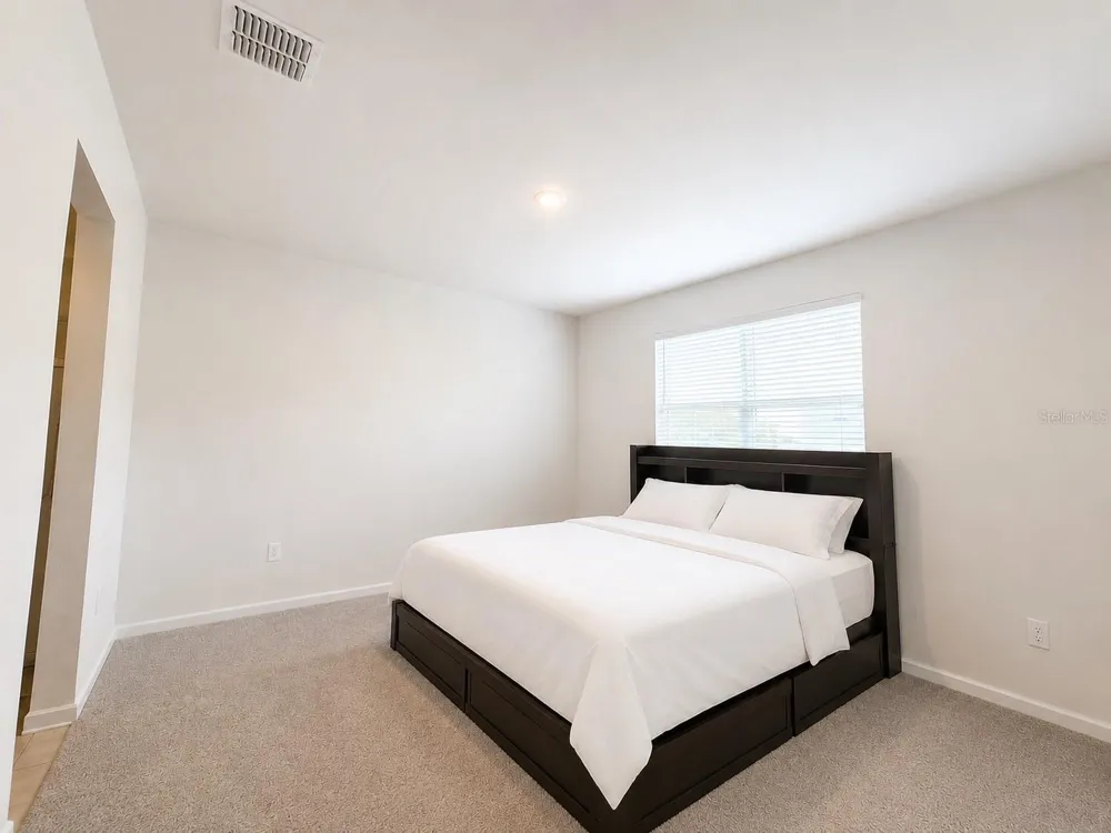 236 HILLCREST DRIVE Dundee, FL 33838