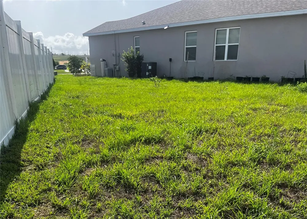 236 HILLCREST DRIVE Dundee, FL 33838