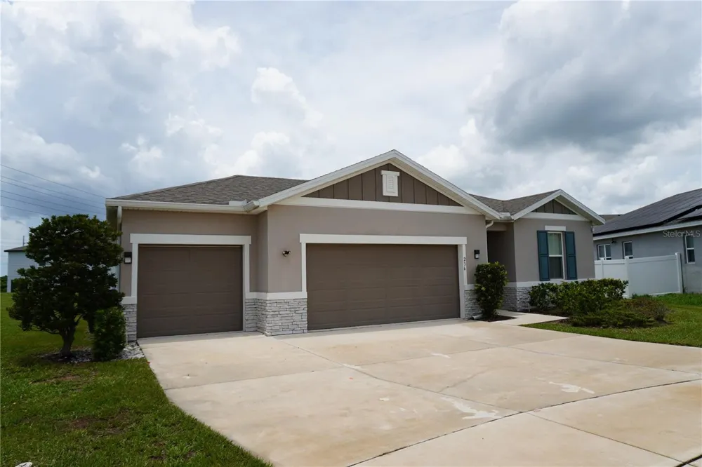 236 HILLCREST DRIVE Dundee, FL 33838