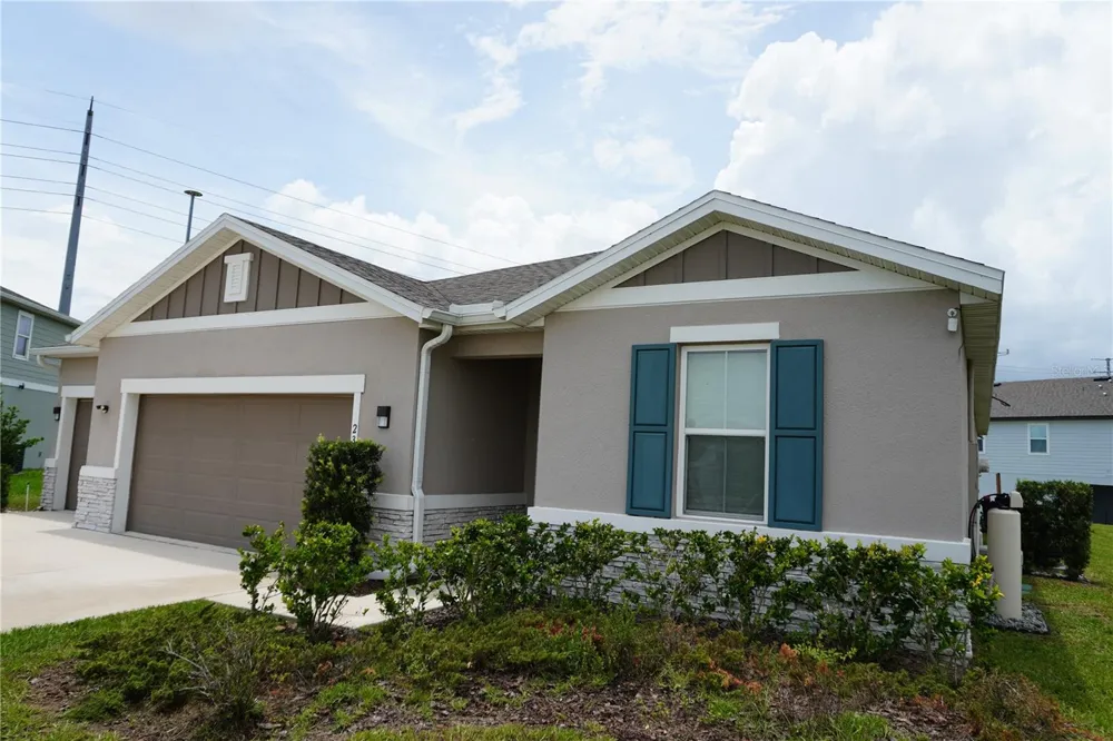 236 HILLCREST DRIVE Dundee, FL 33838