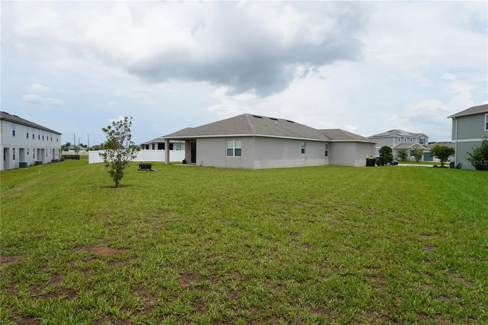 236 HILLCREST DRIVE Dundee, FL 33838